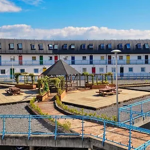 Private Double Bedroom In Front Of The Port - Homestay Galway